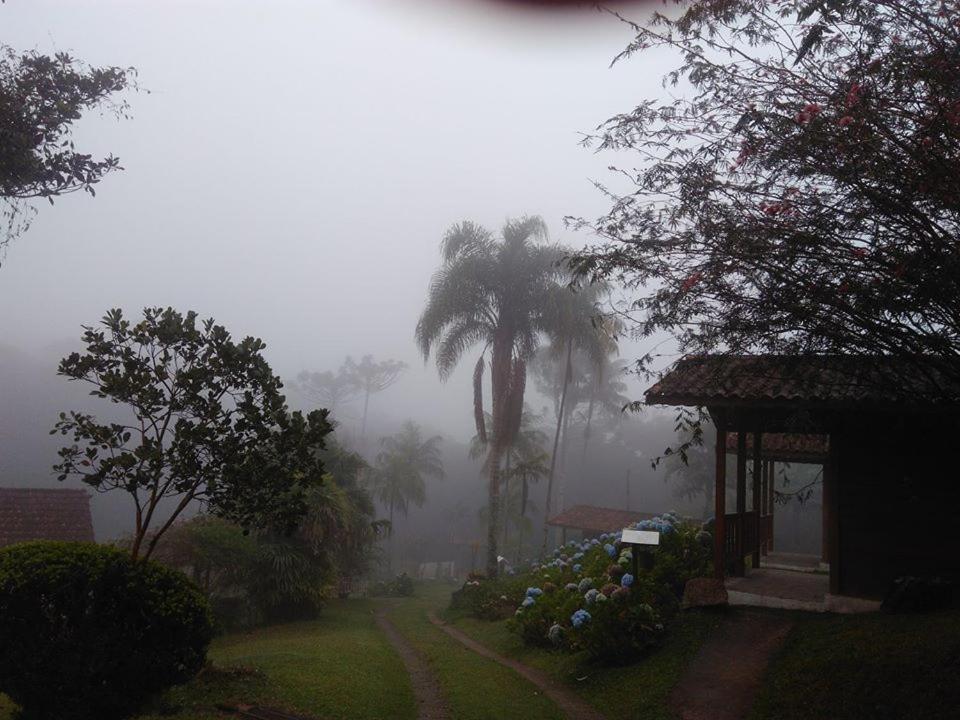 Pousada Recanto Dos Pinheiros Pilar do Sul Екстер'єр фото